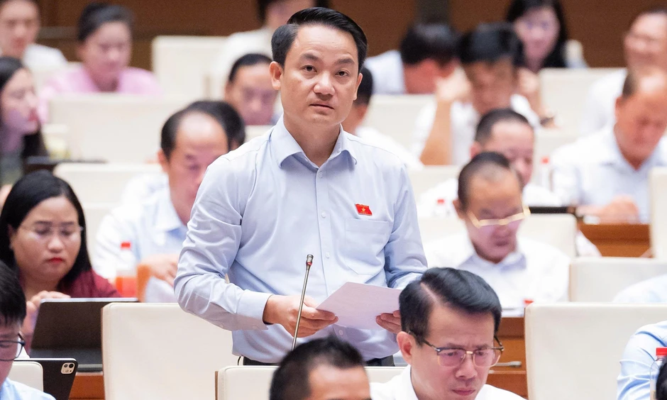ĐBQH: Mở rộng hoạt động của ngân hàng cần phòng ngừa tình trạng 'bia kèm lạc' ĐBQH: Mở rộng hoạt động của ngân hàng cần phòng ngừa tình trạng 'bia kèm lạc'