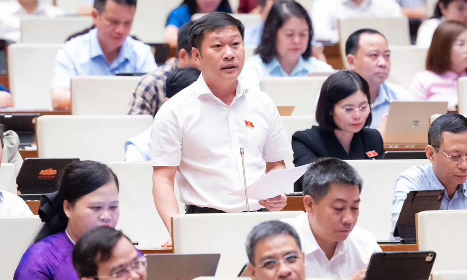 ĐBQH: Mở rộng hoạt động của ngân hàng cần phòng ngừa tình trạng 'bia kèm lạc' ĐBQH: Mở rộng hoạt động của ngân hàng cần phòng ngừa tình trạng 'bia kèm lạc'