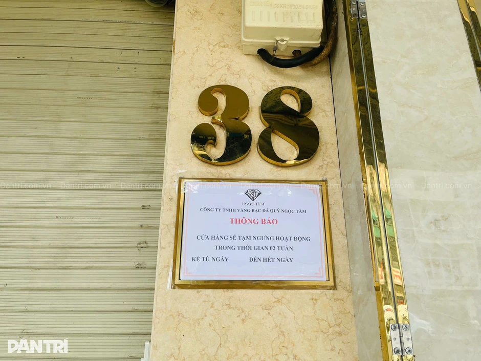 Diễn biến mới ở "phố kim cương": Khuyên khách bán kim cương, đổi sang vàng Diễn biến mới ở "phố kim cương": Khuyên khách bán kim cương, đổi sang vàng