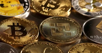 Đọc nhanh 25-2: Bitcoin 'trượt dài'; sếp một doanh nghiệp bị bắt vì làm giả tài liệu