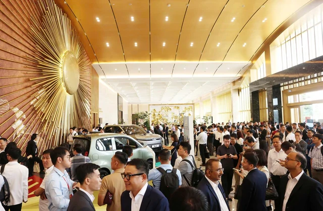 Động thái chưa từng có của Vingroup mở ra cơ hội lớn cho hàng loạt doanh nghiệp Việt Động thái chưa từng có của Vingroup mở ra cơ hội lớn cho hàng loạt doanh nghiệp Việt
