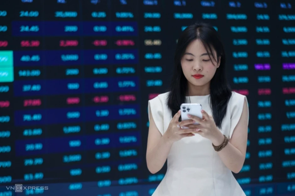 Dragon Capital: Cổ phiếu nhóm Vingroup tăng mạnh không vô lý Dragon Capital: Cổ phiếu nhóm Vingroup tăng mạnh không vô lý