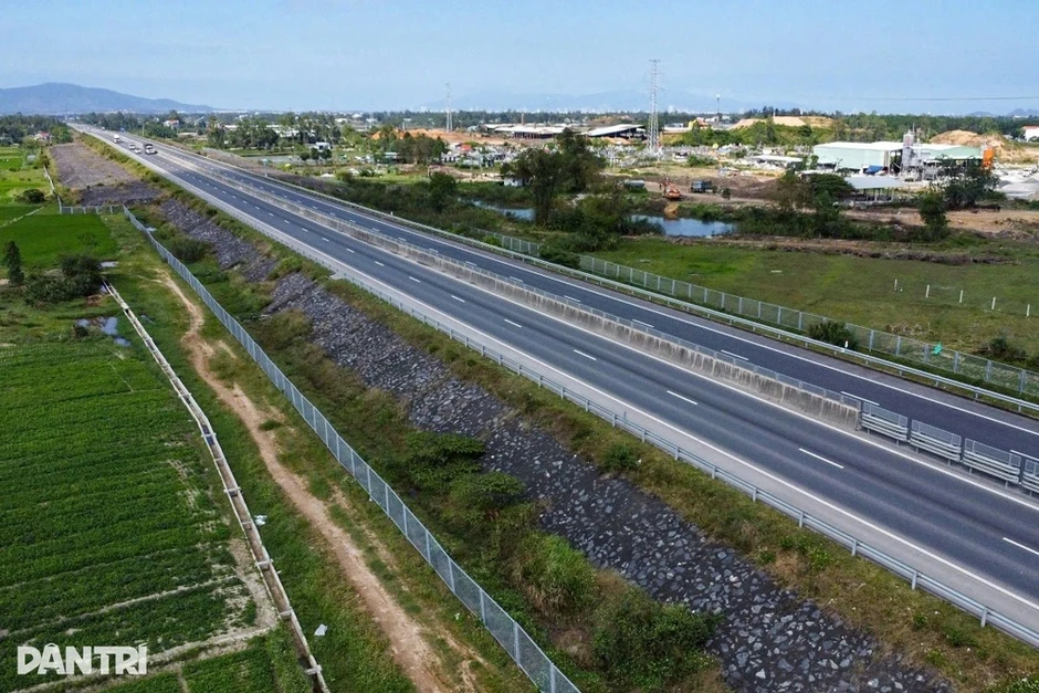 Dự án đường sắt tốc độ cao Bắc - Nam mới giải ngân 2% vốn năm 2026 Dự án đường sắt tốc độ cao Bắc - Nam mới giải ngân 2% vốn năm 2026