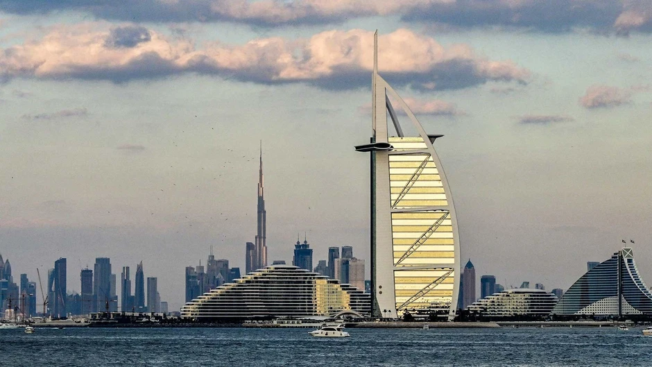 Dubai vỡ mộng "ốc đảo an toàn", giới tinh hoa ồ ạt tháo chạy