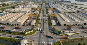 FDI vào Việt Nam tăng 76%, vì sao lợi nhuận các "ông chủ" khu công nghiệp lại lao dốc 40%?