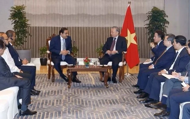 Gặp tỷ phú mong muốn đầu tư 10 tỷ USD vào VN, Tổng Bí thư, Chủ tịch nước đề nghị hợp tác lĩnh vực gì? Gặp tỷ phú mong muốn đầu tư 10 tỷ USD vào VN, Tổng Bí thư, Chủ tịch nước đề nghị hợp tác lĩnh vực gì?