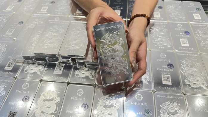 Giá bạc hôm nay 16-3: Giảm nhanh hơn thế giới, người mua bạc lại "méo mặt" Giá bạc hôm nay 16-3: Giảm nhanh hơn thế giới, người mua bạc lại "méo mặt"