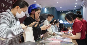 Giá bạc tăng rồi lại giảm, chuyên gia cảnh báo không nên lướt sóng