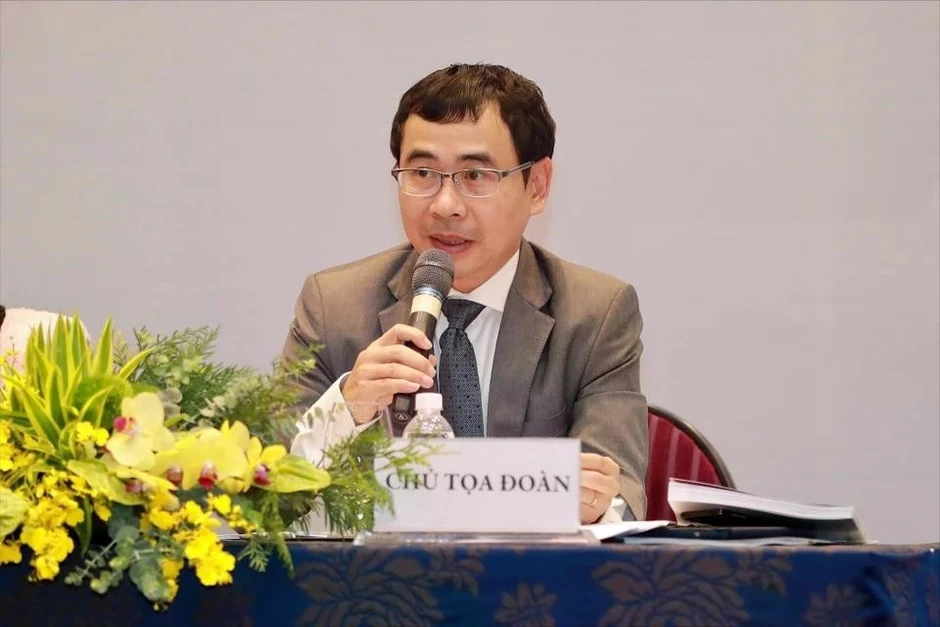 Giá cổ phiếu công ty lao dốc, lãnh đạo mạnh tay thu gom Giá cổ phiếu công ty lao dốc, lãnh đạo mạnh tay thu gom