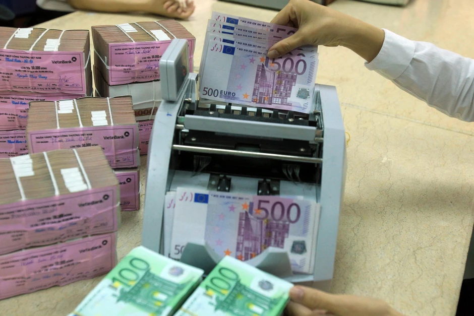 Giá USD hôm nay 15.3.2026: Tăng cao suốt tuần đẩy euro, yen Nhật đi xuống