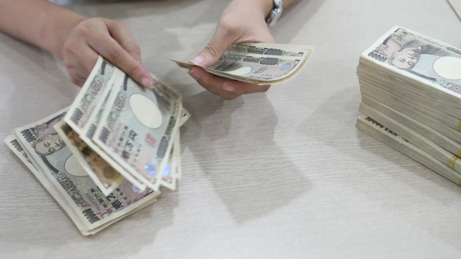 Giá USD hôm nay 4.5.2026: Giảm nhẹ trong khi yen Nhật tăng mạnh