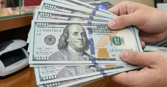 Giá USD ngân hàng giảm nhanh, ngược dòng thế giới