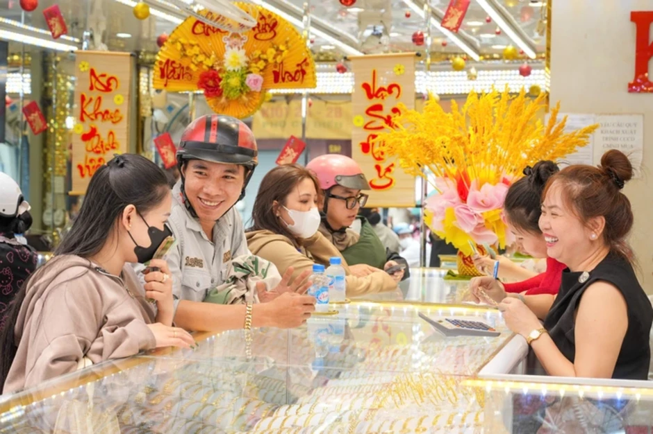 Giá vàng bạc giảm mạnh trong ngày vía Thần Tài