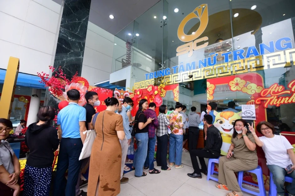 Giá vàng bạc giảm mạnh trong ngày vía Thần Tài