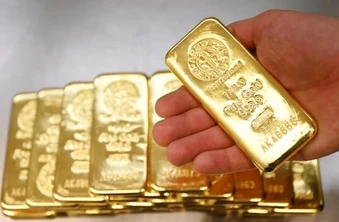 Giá vàng bật tăng, chứng khoán toàn cầu bùng nổ