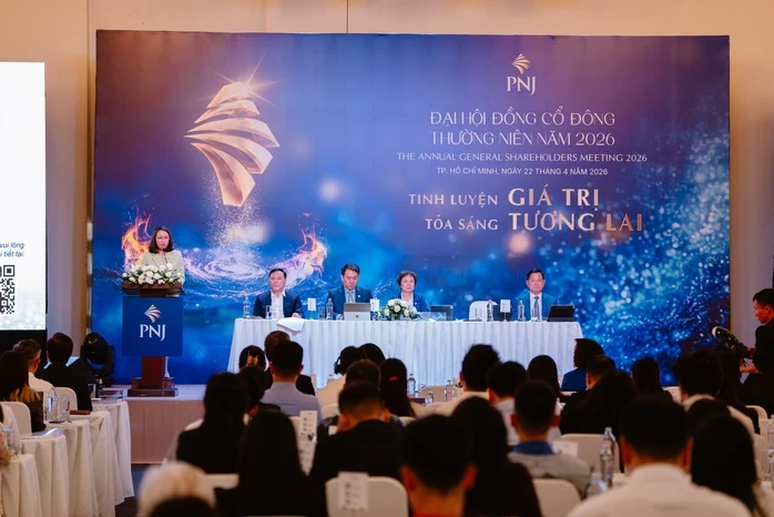 Giá vàng biến động mạnh, đại gia vàng lên kế hoạch lợi nhuận "khủng" Giá vàng biến động mạnh, đại gia vàng lên kế hoạch lợi nhuận "khủng"