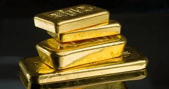 Giá vàng đảo chiều, lấy lại mốc 4.200 USD/ounce