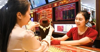Giá vàng giảm mạnh, chuyên gia cảnh báo sẽ có thay đổi bất ngờ