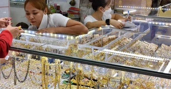 Giá vàng hôm nay, 11-4: Đảo chiều lao dốc
