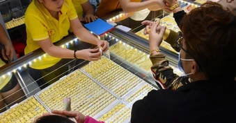 Giá vàng hôm nay, 14-4: Bật tăng mạnh mẽ
