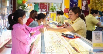 Giá vàng hôm nay 14.5.2026: Giậm chân ở 165 triệu đồng/lượng