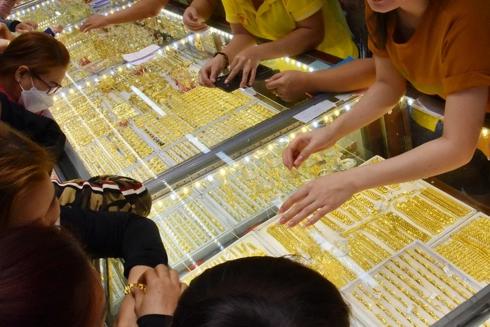 Giá vàng hôm nay, 22-4: Đảo chiều giảm mạnh Giá vàng hôm nay, 22-4: Đảo chiều giảm mạnh