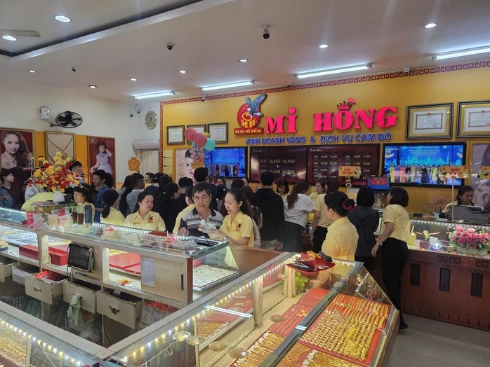 Giá vàng hôm nay 23-3: Thủng mốc 4.400 USD/ounce khi vừa mở cửa Giá vàng hôm nay 23-3: Thủng mốc 4.400 USD/ounce khi vừa mở cửa