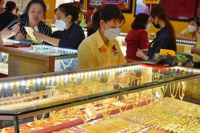 Giá vàng hôm nay, 3-4: Biến động mạnh trước kỳ nghỉ Lễ Phục Sinh Giá vàng hôm nay, 3-4: Biến động mạnh trước kỳ nghỉ Lễ Phục Sinh