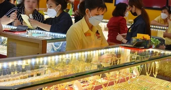 Giá vàng hôm nay, 3-4: Biến động mạnh trước kỳ nghỉ Lễ Phục Sinh