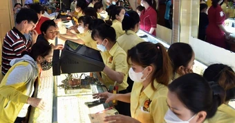 Giá vàng hôm nay, 5-3: Tiếp tục sụt giảm