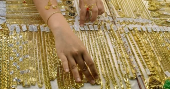 Giá vàng hôm nay, 6-3: Vàng thế giới giảm 113 USD