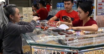 Giá vàng hôm nay, 9-4: Đảo chiều đi xuống