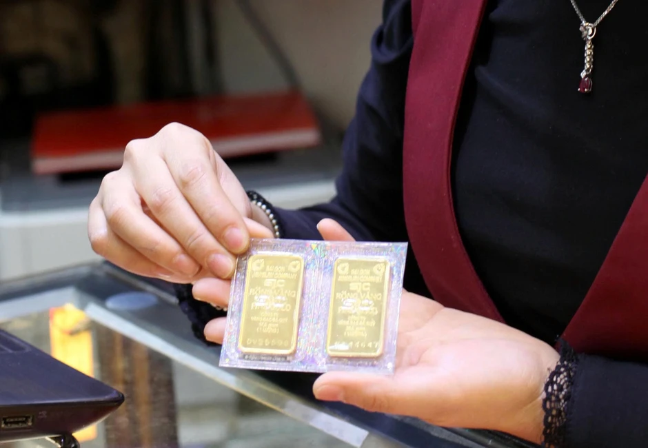Giá vàng lao dốc không phanh khi căng thẳng Trung Đông vẫn leo thang Giá vàng lao dốc không phanh khi căng thẳng Trung Đông vẫn leo thang