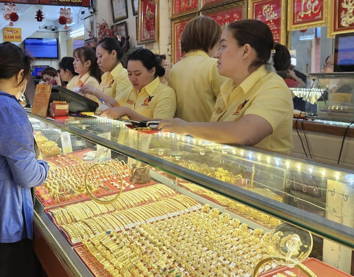 Giá vàng miếng SJC và vàng nhẫn giảm mạnh hơn 1 triệu đồng / lượng Sáng 2026 Giá vàng miếng SJC và vàng nhẫn giảm mạnh hơn 1 triệu đồng / lượng Sáng 2026
