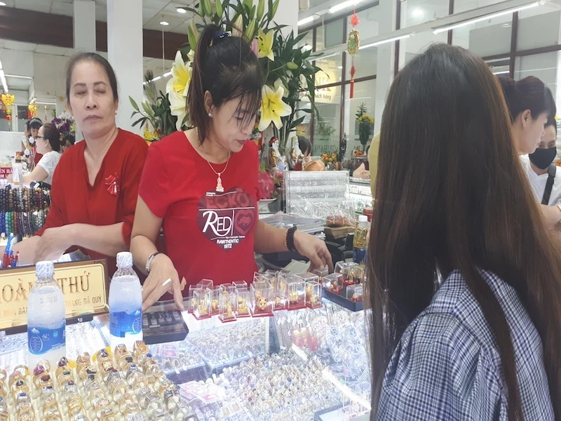 Giá vàng phục hồi sau cú giảm sâu Giá vàng phục hồi sau cú giảm sâu