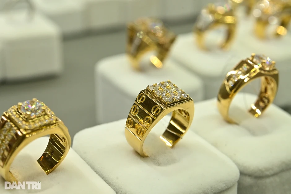 Giá vàng thế giới bất ngờ tăng vọt sau khi giảm mạnh Giá vàng thế giới bất ngờ tăng vọt sau khi giảm mạnh
