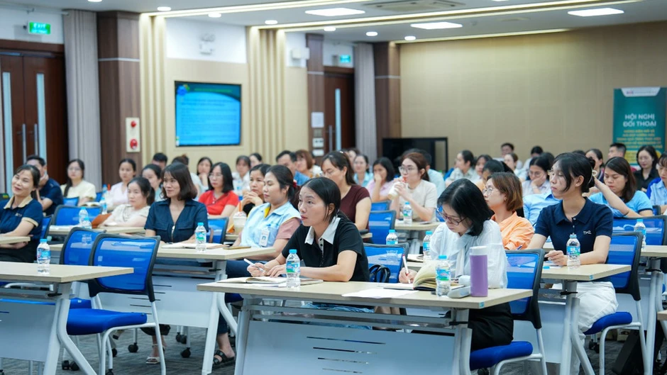 Hà Nội tăng cường hỗ trợ doanh nghiệp thực hiện quy định mới về hải quan Hà Nội tăng cường hỗ trợ doanh nghiệp thực hiện quy định mới về hải quan