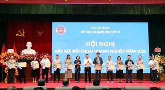 Hải quan khu vực III đối thoại hơn 300 doanh nghiệp, hiệp hội