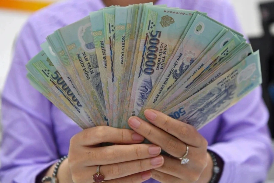 Hàng loạt doanh nghiệp chứng khoán lĩnh án phạt trong tháng 7 Hàng loạt doanh nghiệp chứng khoán lĩnh án phạt trong tháng 7