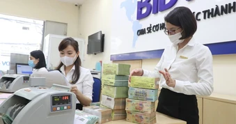 Hàng loạt 'ông lớn' ngân hàng tăng vốn khủng
