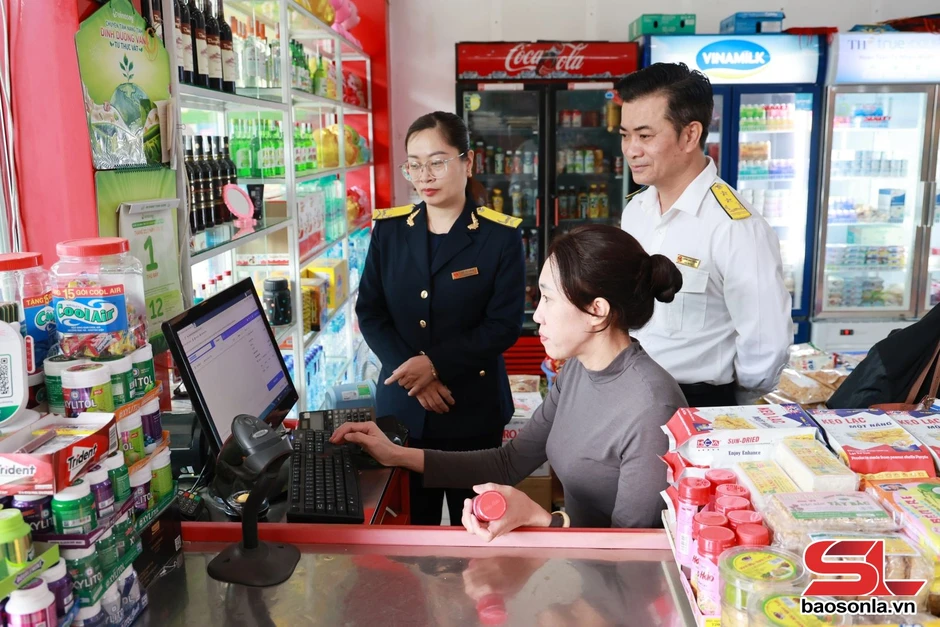 Hộ kinh doanh thắc mắc: Doanh thu dưới 500 triệu vẫn phải kê khai có cần thiết không? Thuế TP. Hà Nội trả lời Hộ kinh doanh thắc mắc: Doanh thu dưới 500 triệu vẫn phải kê khai có cần thiết không? Thuế TP. Hà Nội trả lời