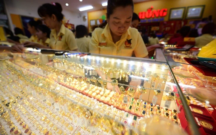 Hội đồng Vàng thế giới giải mã cú 'rơi' giá vàng, dự báo triển vọng ngắn và dài hạn Hội đồng Vàng thế giới giải mã cú 'rơi' giá vàng, dự báo triển vọng ngắn và dài hạn