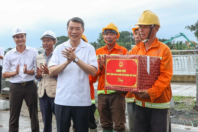 Huy động 1.500 người, TP giàu nhất VN có dự án chống ngập 10.000 tỷ đồng, Thủ tướng trực tiếp kiểm tra Huy động 1.500 người, TP giàu nhất VN có dự án chống ngập 10.000 tỷ đồng, Thủ tướng trực tiếp kiểm tra