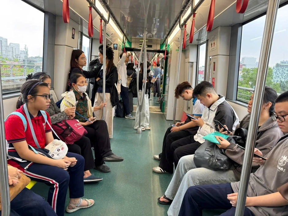 Khủng hoảng năng lượng: Áp lực giá xăng thúc đẩy làn sóng “sống tiết kiệm” Khủng hoảng năng lượng: Áp lực giá xăng thúc đẩy làn sóng “sống tiết kiệm”