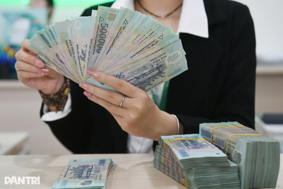 Kỷ lục mới: Người dân gửi hơn 10,5 triệu tỷ đồng vào hệ thống ngân hàng