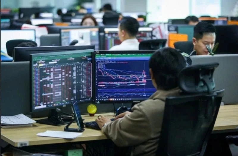 Lãi suất cho vay margin chứng khoán đồng loạt lên 14%/năm Lãi suất cho vay margin chứng khoán đồng loạt lên 14%/năm