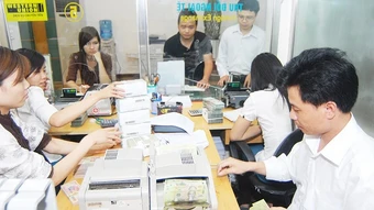 Lãi suất lại gặp áp lực