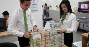 Lãi suất liên ngân hàng lên gần 11%/năm