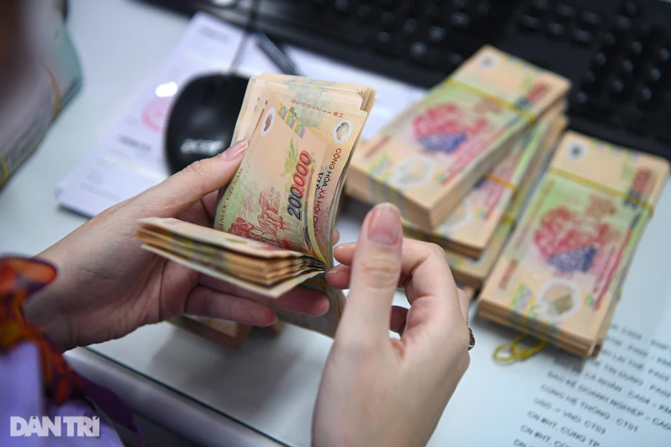 Lãi suất liên ngân hàng tăng lên 11% Lãi suất liên ngân hàng tăng lên 11%