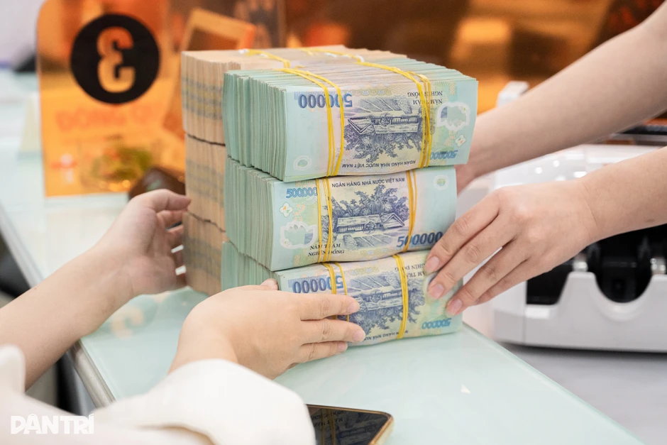 Lãi suất liên ngân hàng xuống 0,5%, thấp nhất hơn 4 năm